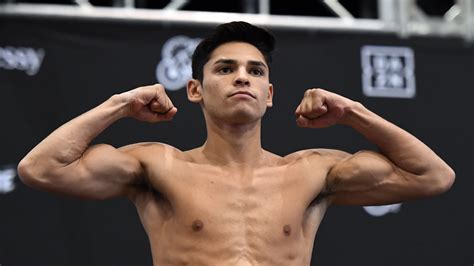 how much does ryan garcia height
